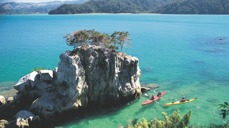 Set out on an unforgettable kayak tour to explore the gorgeous Kaiteriteri Coastline and see the famous Split Apple Rock!